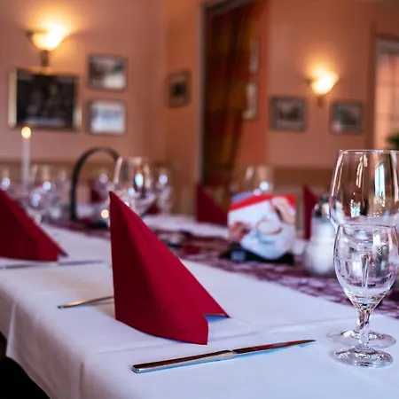 Restaurant & Storchenklause Guest house *