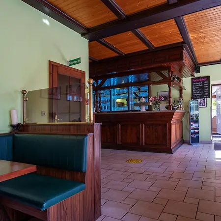 Restaurant & Storchenklause Guest house Storkow (Mark)