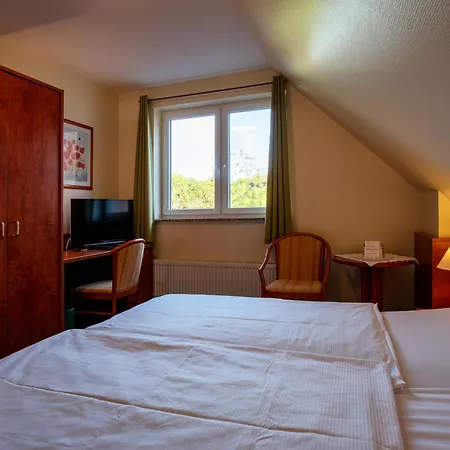 Konukevi Restaurant & Storchenklause 3*