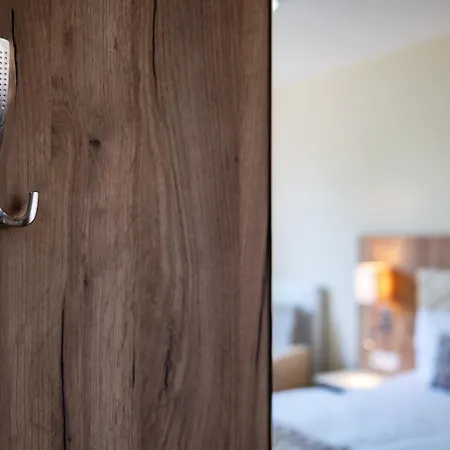 ゲストハウス Restaurant & Storchenklause 3*