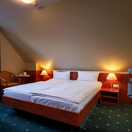 Restaurant & Storchenklause ゲストハウス