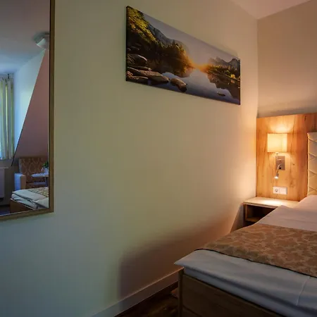 Restaurant & Storchenklause 3*