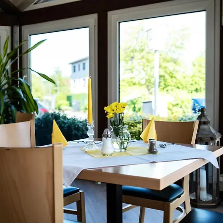 Restaurant & Storchenklause ゲストハウス