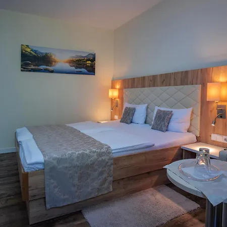 Restaurant & Storchenklause ゲストハウス 3*