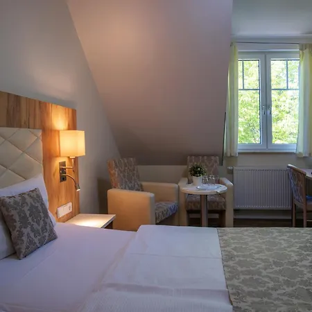 Restaurant & Storchenklause Guest house Storkow (Mark)