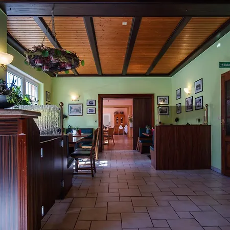 Restaurant & Storchenklause *