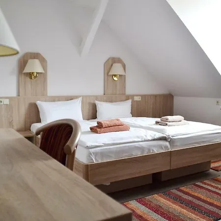 Restaurant & Storchenklause ゲストハウス