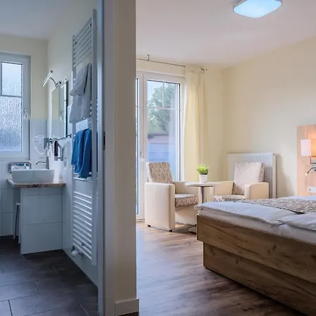 Restaurant & Storchenklause Storkow (Mark)