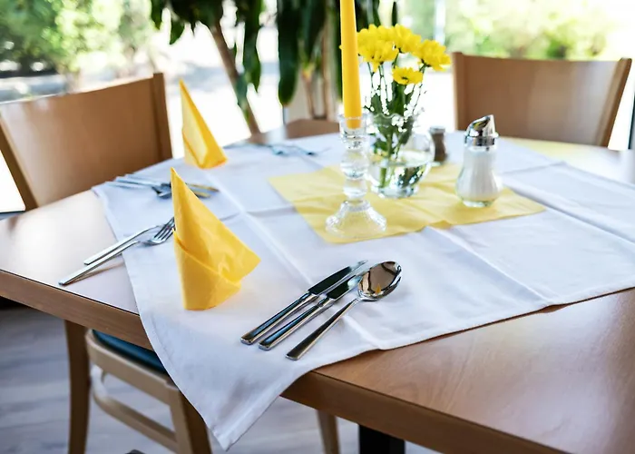 Restaurant & Storchenklause Guest house