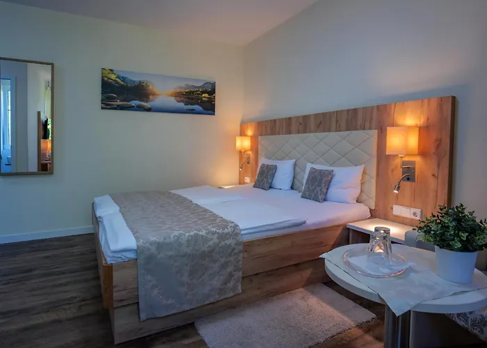 Restaurant & Storchenklause Guest house 3*