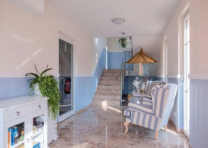 Restaurant & Storchenklause Guest house 3*